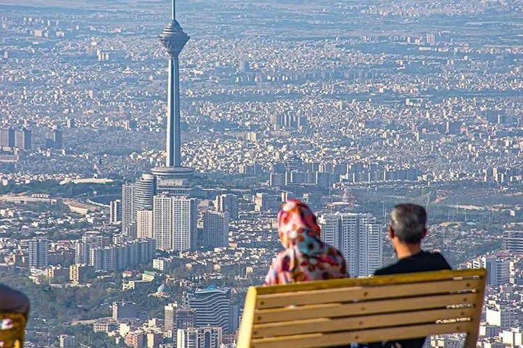 مکان های تفریحی تهران در شب