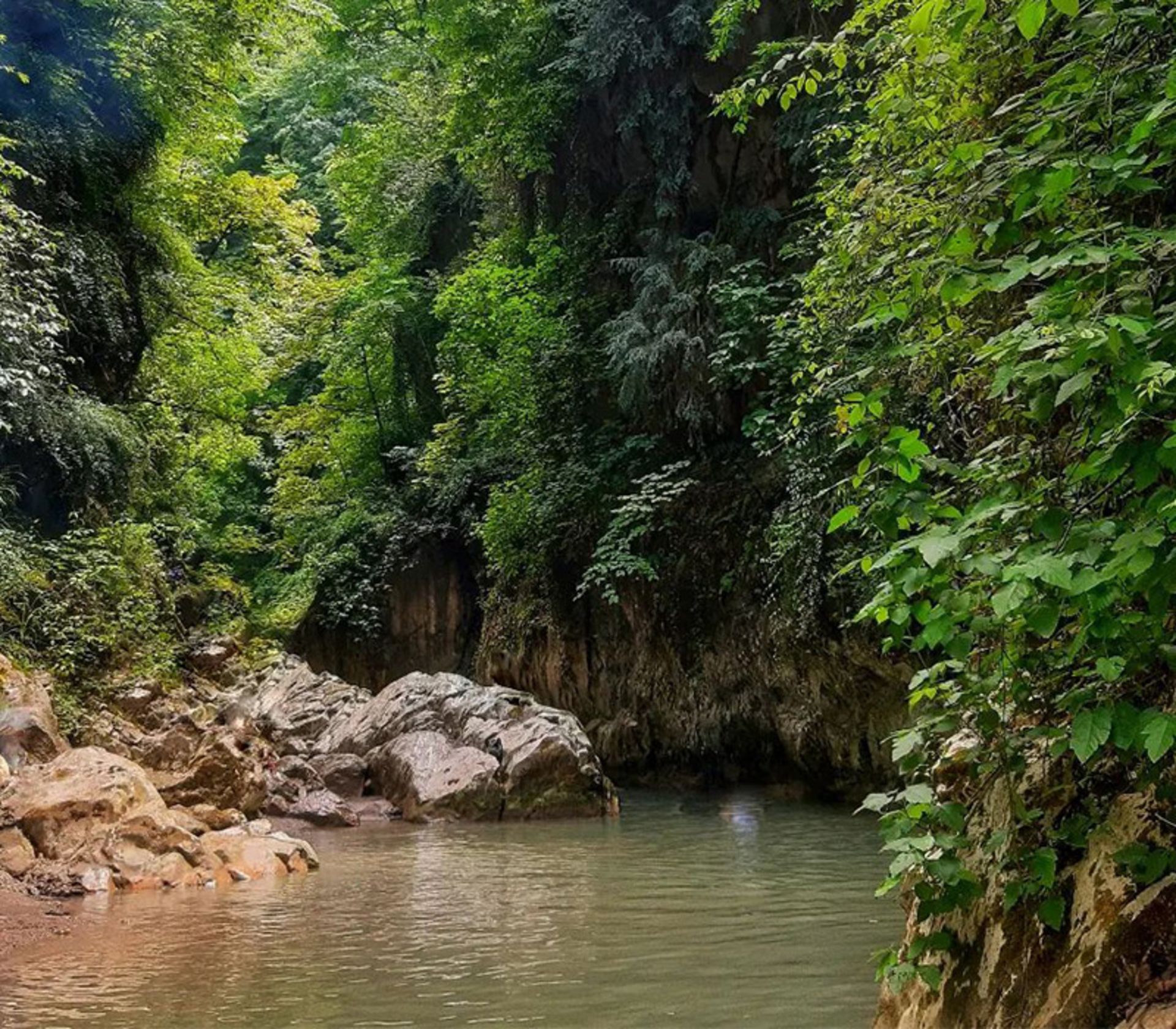 تنگه خیررود