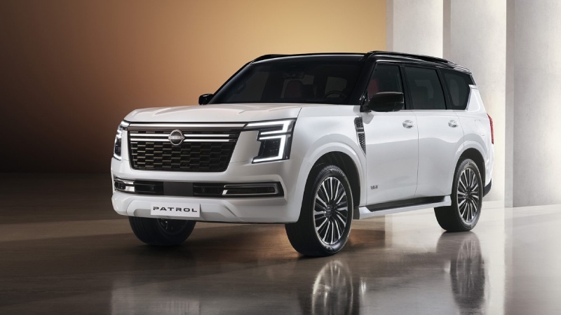 پاترول 2025 سفید رنک در دبی برای کاراپلاس