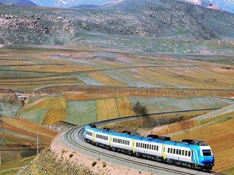 قطارهای مسیر تهران–مشهد