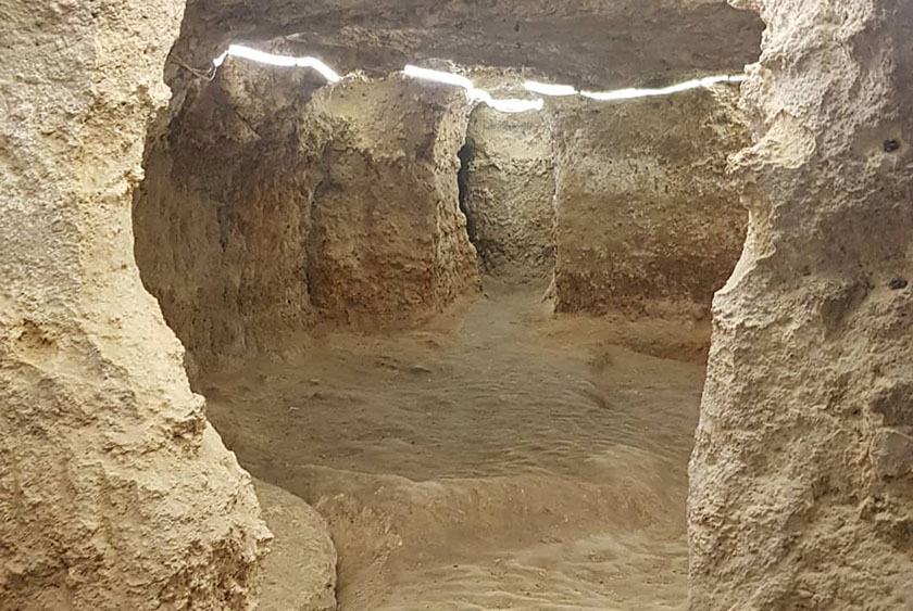  غار رئیس نیاسر