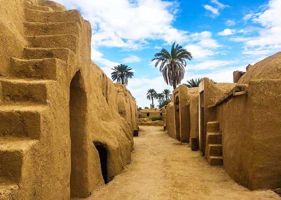 روستای نایبند